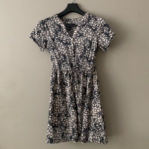 Gap Gray Short-Sleeved Dress